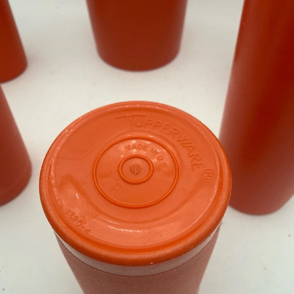 VTG Tupperware Harvest Orange Beverage Container And 5 stackable Tumblers Cups